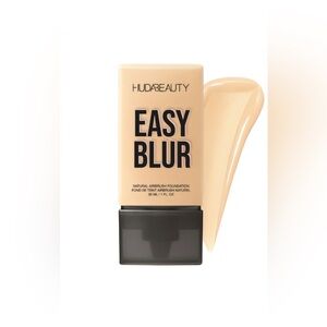 HUDA BEAUTY Easy Blur Foundation - Natural Cream